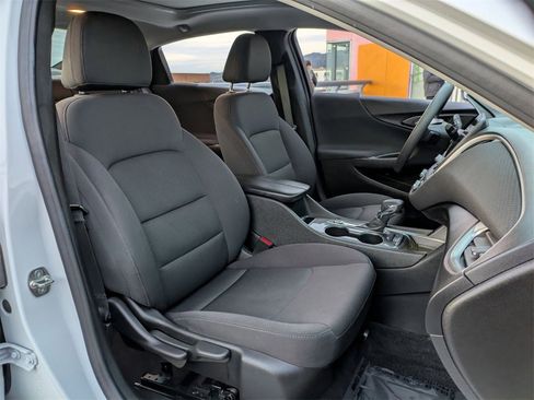 Used 2024 Chevrolet Malibu LT image 28