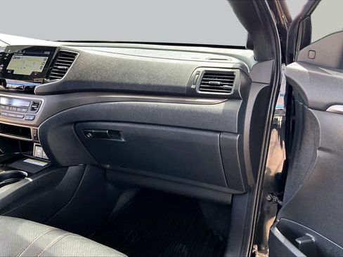 Used 2022 Honda Pilot TrailSport image 19