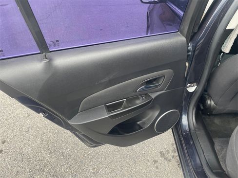 Used 2014 Chevrolet Cruze LT w/ All-Star Edition image 21