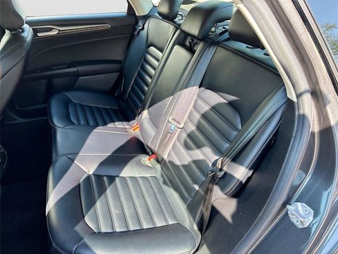 Used 2019 Ford Fusion SEL image 26