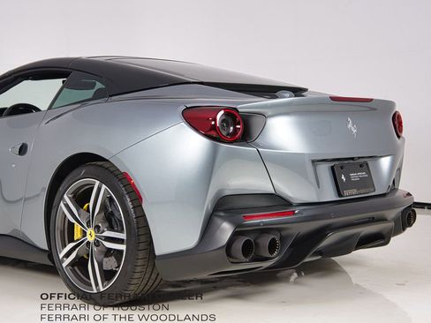Used 2019 Ferrari Portofino image 29