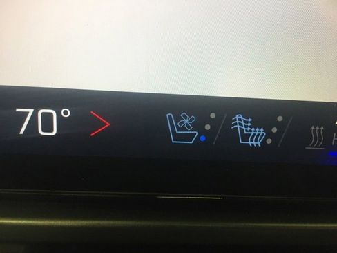 Used 2024 Chevrolet Equinox EV RS image 25