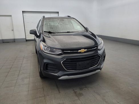 Used 2017 Chevrolet Trax LT w/ LT Convenience Package AWD/4WD image 14