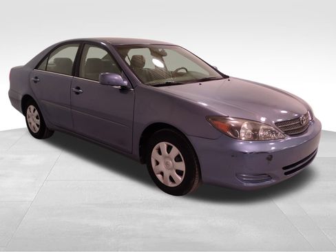 Used 2003 Toyota Camry XLE image 3