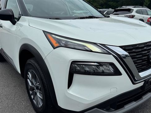 Used 2023 Nissan Rogue S AWD/4WD image 18