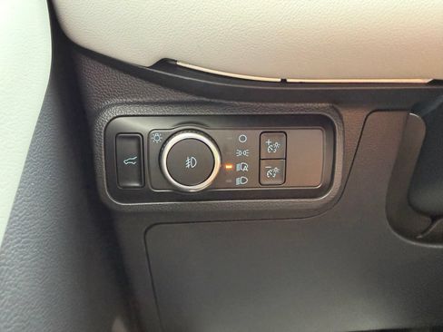 Used 2025 Ford Explorer Platinum w/ Ultimate Package RWD image 27