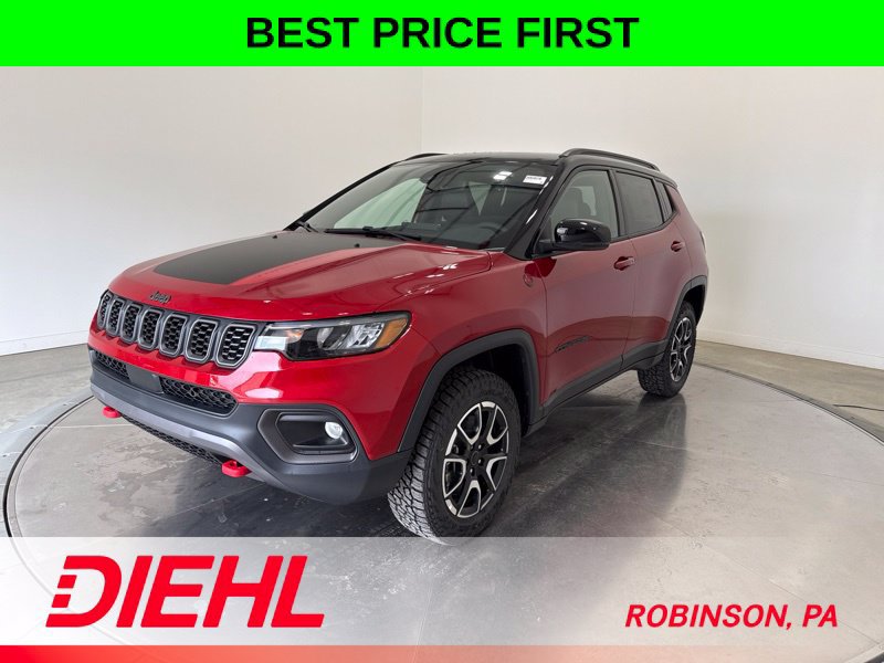 New 2026 Jeep Compass Trailhawk w/ Sun, Sound & Navigation Group AWD/4WD image 3