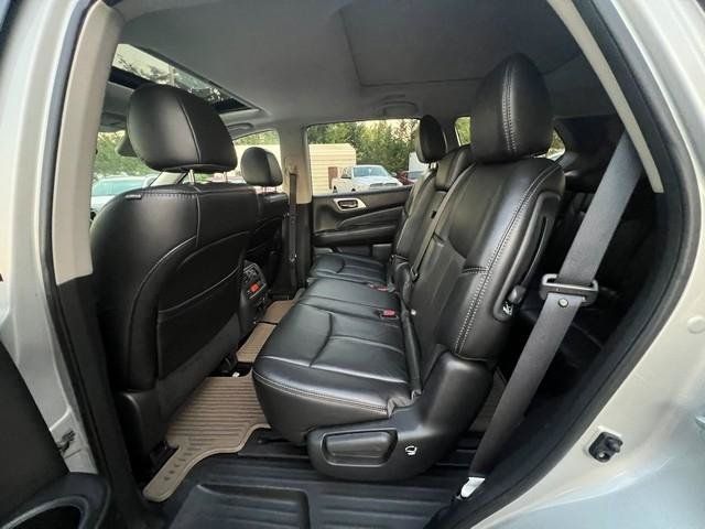 Used 2017 Nissan Pathfinder SL w/ SL Premium Package AWD/4WD image 19