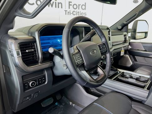 New 2026 Ford F250 Platinum AWD/4WD image 3
