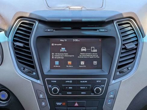 Used 2018 Hyundai Santa Fe Sport FWD image 19