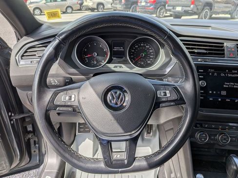 Used 2021 Volkswagen Tiguan SE R-Line w/ 3rd Row Seat Package image 10