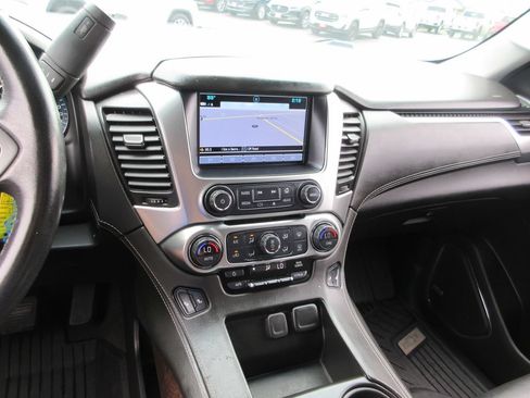 Used 2020 Chevrolet Tahoe LT AWD/4WD image 32