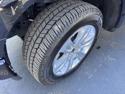 Used 2023 Ford F150 Limited image 16