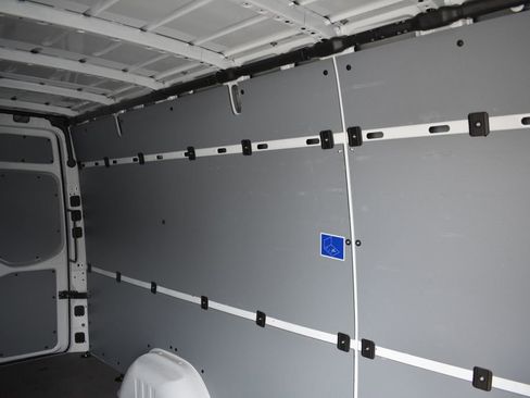 Used 2024 Mercedes-Benz eSprinter 170 Cargo image 29
