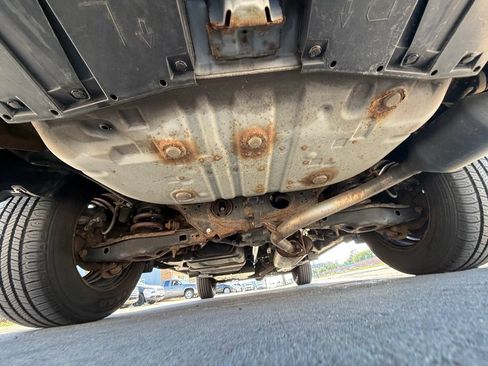 Used 2013 Toyota RAV4 LE AWD/4WD image 16