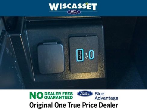 Certified 2022 Ford Explorer XLT w/ Equipment Group 202A image 17