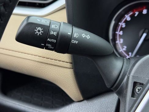 Used 2025 Toyota RAV4 XLE Premium image 23
