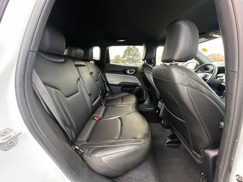 Used 2024 Jeep Compass Limited image 31