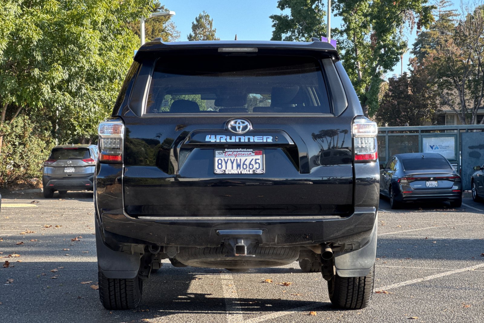 Used 2022 Toyota 4Runner SR5 Premium w/ Moonroof Package AWD/4WD image 5