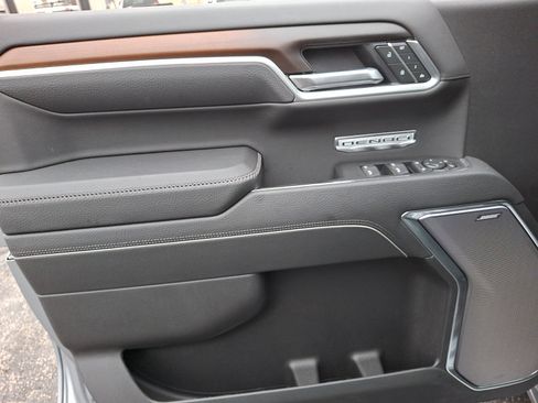 Certified 2026 GMC Sierra 1500 Denali w/ Denali Reserve Package image 13