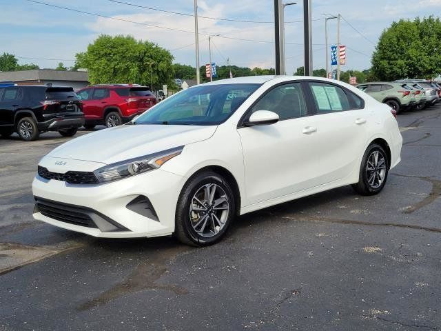 Used 2024 Kia Forte LXS FWD image 4
