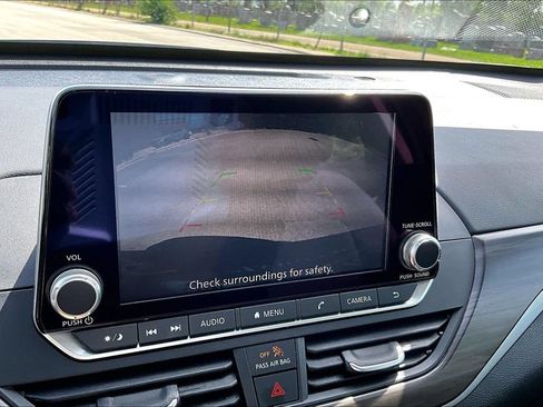 Used 2024 Nissan Altima 2.5 SV FWD image 20