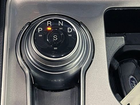 Used 2024 Ford Edge SEL image 28