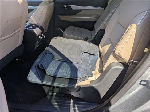 New 2026 Buick Enclave Preferred w/ Power Package image 18