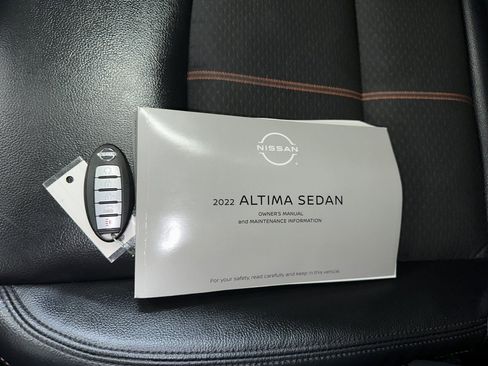 Used 2022 Nissan Altima 2.5 SR FWD image 14