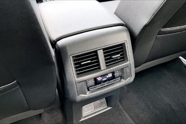 Used 2023 Volkswagen Atlas SE w/ Panoramic Sunroof Package FWD image 10
