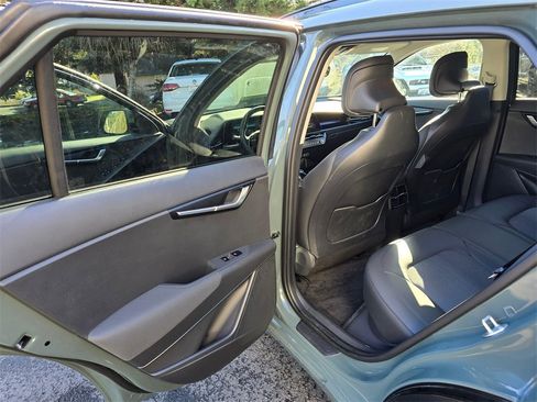 Used 2024 Kia Niro Wind w/ Wind Preserve Package image 9