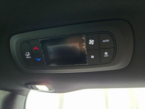 New 2025 Chrysler Pacifica Select FWD image 24