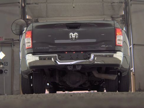Used 2022 RAM 3500 Big Horn AWD/4WD image 2