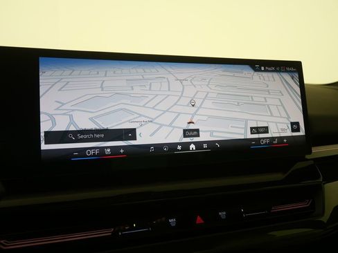 Certified 2025 BMW 530i image 23