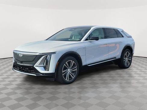 New 2026 Cadillac Lyriq Luxury AWD/4WD image 1