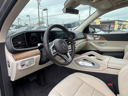 Used 2020 Mercedes-Benz GLE 350 4MATIC w/ Premium Package image 12