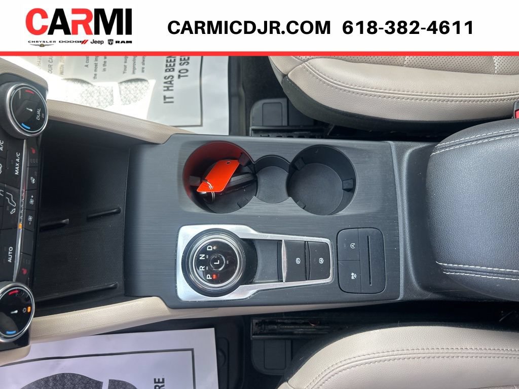 Used 2022 Ford Escape SEL w/ Technology Package AWD/4WD image 30