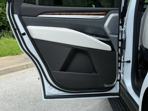 New 2026 Cadillac Escalade Platinum Sport AWD/4WD image 20