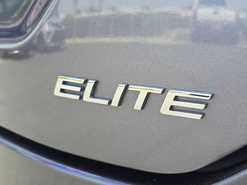 Used 2025 Honda Pilot Elite image 14