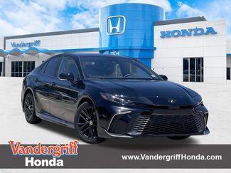 Used 2025 Toyota Camry SE FWD video 1