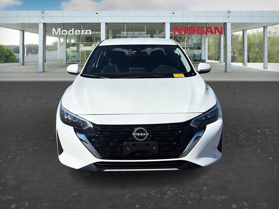 Certified 2025 Nissan Sentra SV FWD image 8