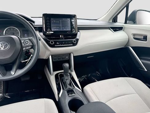 Used 2022 Toyota Corolla Cross L FWD image 22