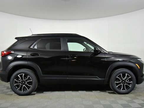 New 2026 Chevrolet TrailBlazer ACTIV AWD/4WD image 15