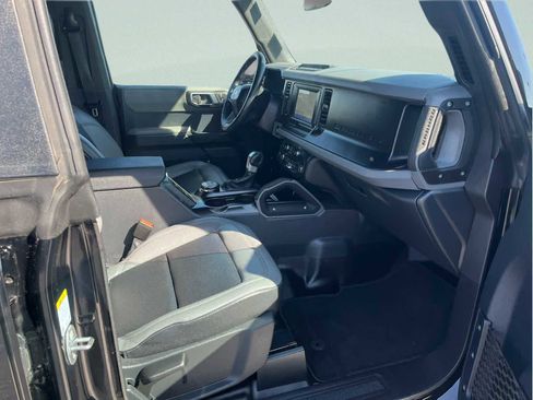 Used 2023 Ford Bronco Big Bend w/ Sasquatch Package image 14