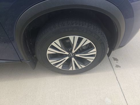 Certified 2023 Nissan Rogue SV FWD image 5