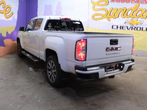 Used 2021 GMC Canyon Denali image 5