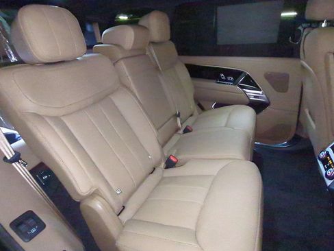New 2026 Land Rover Range Rover Long Wheelbase SE AWD/4WD image 29