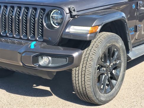 Used 2021 Jeep Wrangler Unlimited Sahara image 8