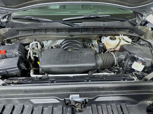 Used 2025 GMC Sierra 1500 SLT AWD/4WD image 9