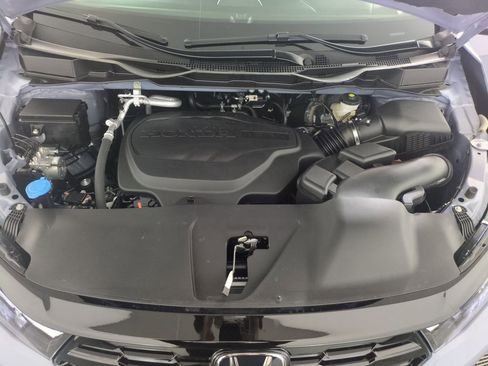 New 2026 Honda Odyssey Touring image 22